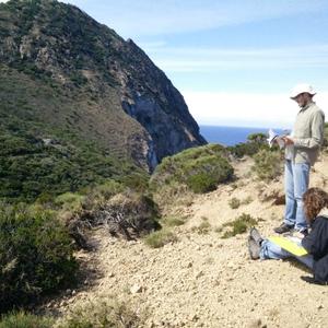 Our botanists in action in Palmarola - Picture n. 2